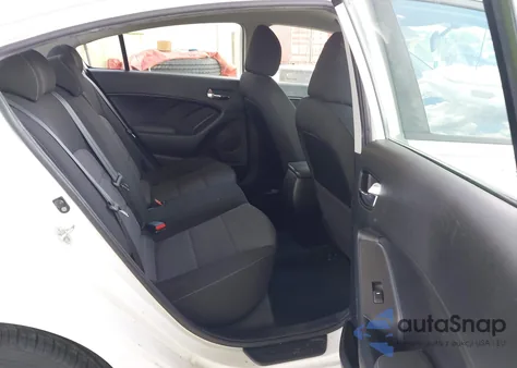 2017 Kia Forte S z USA, uszkodzony, nr VIN 3KPFL4A74HE110623